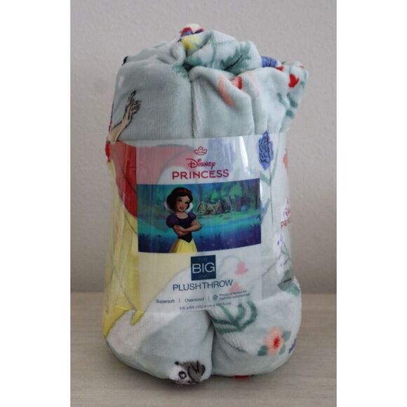 The Big One Disney Princess Snow White SuperSoft Oversized Plush Throw 5ft x 6ft - Picture 4 of 6